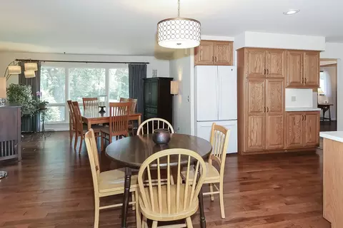 720 Mchenry Rd, Wheeling, IL 60090 photo 8