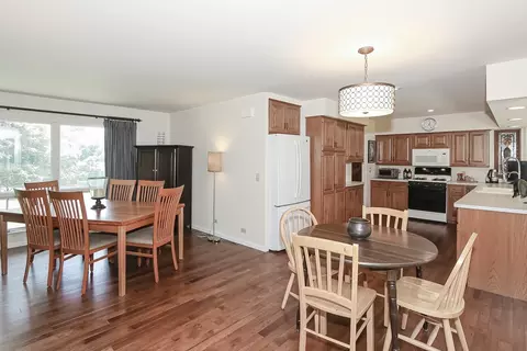 720 Mchenry Rd, Wheeling, IL 60090 photo 10