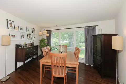 720 Mchenry Rd, Wheeling, IL 60090 photo 6