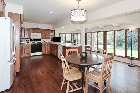 720 Mchenry Rd, Wheeling, IL 60090 photo 9