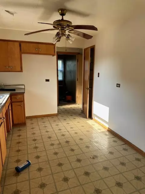 2119 E 96th St, Chicago, IL 60617 photo 2