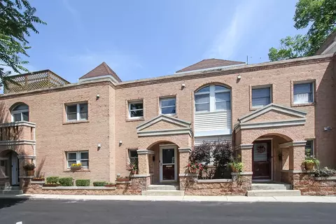 177 S York St #B, Elmhurst, IL 60126