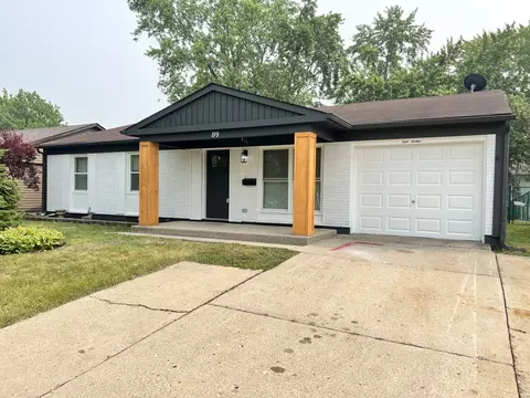 819 E Streamwood Blvd, Streamwood, IL 60107