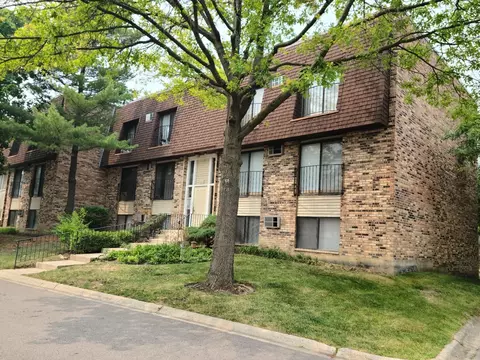 206 S Waters Edge Dr #201, Glendale Heights, IL 60139
