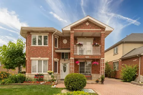 7722 Rutherford Ave, Burbank, IL 60459