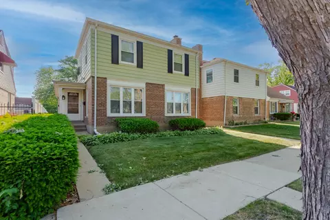 704 Suffolk Ave, Westchester, IL 60154