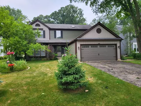 1340 Yellowstone Pkwy, Algonquin, IL 60102