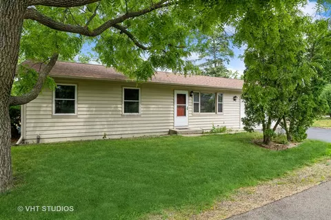 300 Elder Dr, Round Lake Park, IL 60073