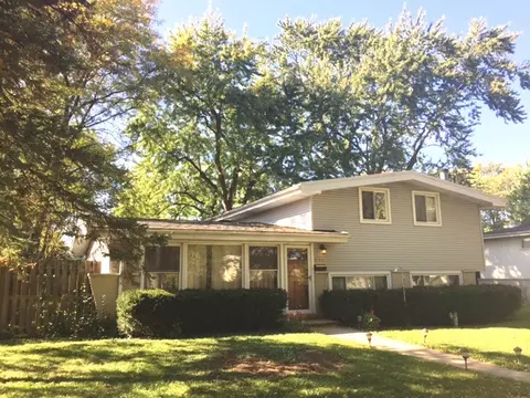 438 Sheryl Ln, Glenview, IL 60025