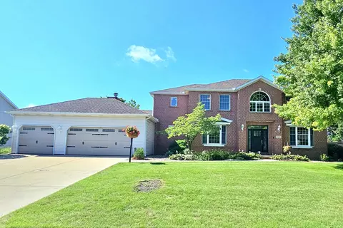 3507 Baywood Rd, Bloomington, IL 61704