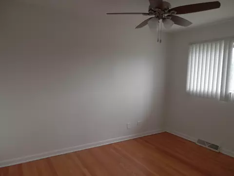 8 E Judith Ann Dr, Mount Prospect, IL 60056 photo 17