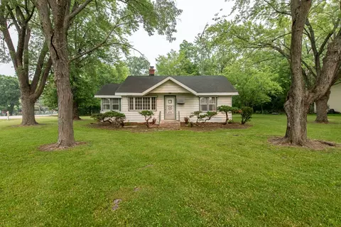 42641 N Lake Dr, Antioch, IL 60002