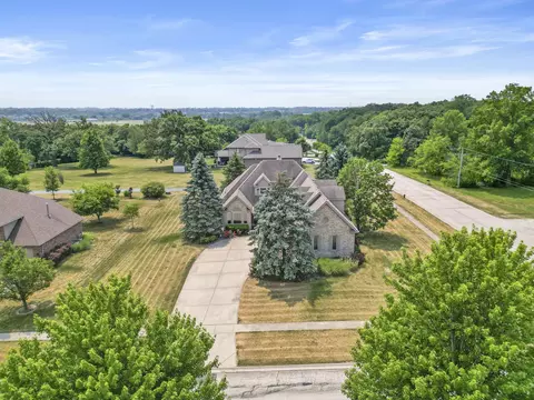 610 Gibbons Dr, New Lenox, IL 60451