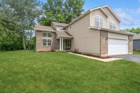 3450 Lee Ave, Gurnee, IL 60031