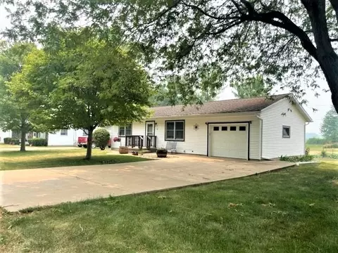311 N 2nd St, Tonica, IL 61370
