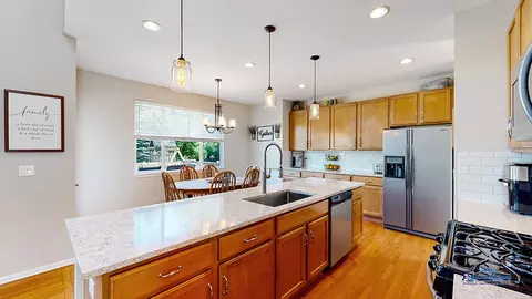 910 Limerick Ln, Mchenry, IL 60050 photo 12