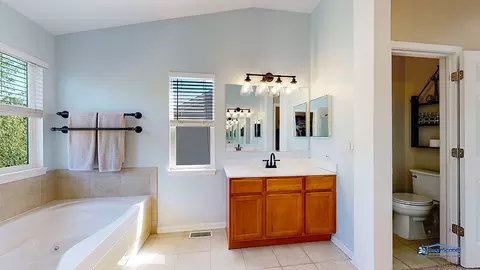 910 Limerick Ln, Mchenry, IL 60050 photo 39