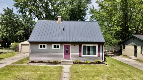 5028 Carol Ct, Rockford, IL 61108