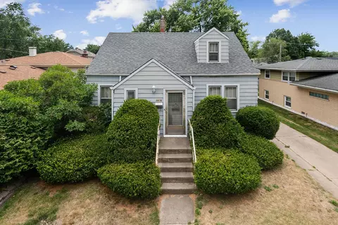 3436 N Schultz Dr, Lansing, IL 60438