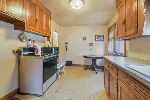 3436 N Schultz Dr, Lansing, IL 60438 photo 7