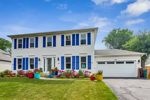 1945 Franklin Ct, Gurnee, IL 60031