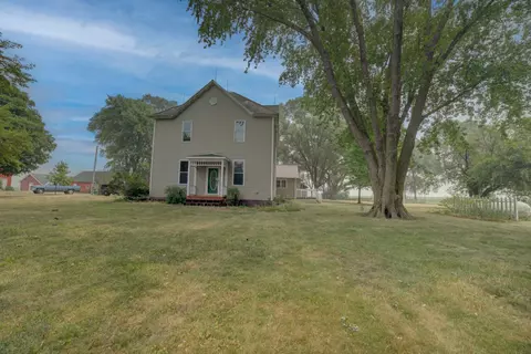 1470 N 1500 East Rd, Crescent City, IL 60928