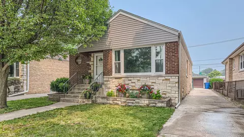 10419 S Sawyer Ave, Chicago, IL 60655