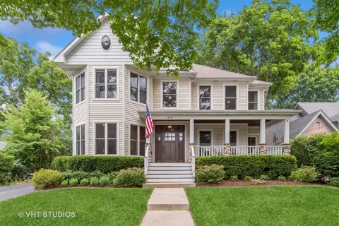 318 North Ave, Saint Charles, IL 60174