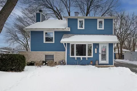1520 Elm St, Wheaton, IL 60189