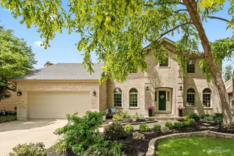 24 W470 Eugenia Dr, Naperville, IL 60540