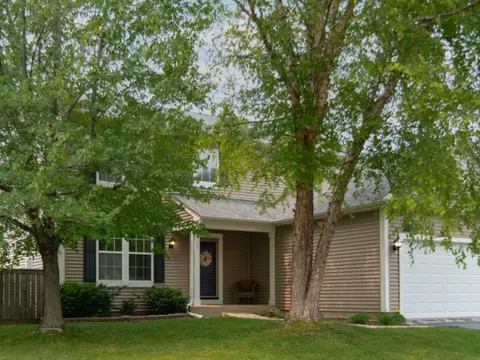 1318 Churchill Ln, Grayslake, IL 60030