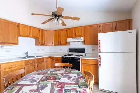 1335 Elder Dr, Aurora, IL 60506 photo 8