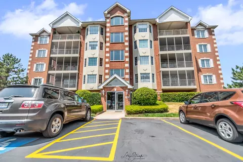 7904 Trinity Cir #4SE, Tinley Park, IL 60487