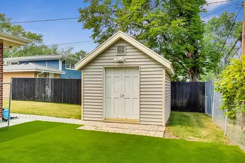 130 Westmere Rd, Des Plaines, IL 60016 photo 40