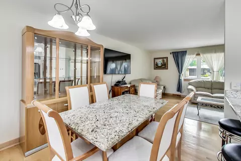 130 Westmere Rd, Des Plaines, IL 60016 photo 8