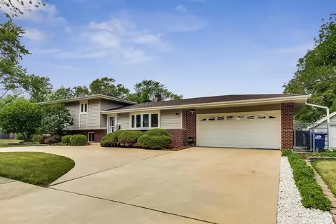 130 Westmere Rd, Des Plaines, IL 60016 photo 2