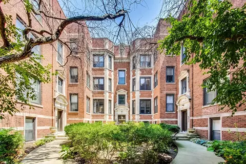 4109 N Sheridan Rd #2S, Chicago, IL 60613