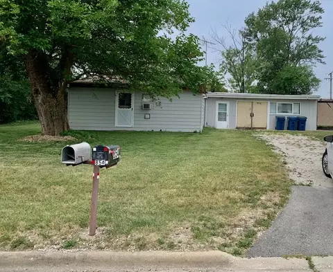 854 N Addison Ave, Elmhurst, IL 60126