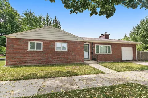 3901 Greenleaf St, Skokie, IL 60076