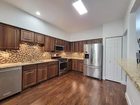 2283 Briar Ct, Hoffman Estates, IL 60169 photo 4