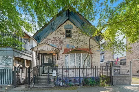 1439 W 16th St, Chicago, IL 60608