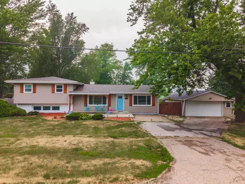 104 N Division St, Stanford, IL 61774