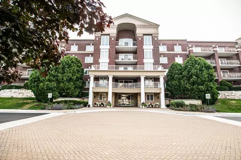 7031 W Touhy Ave #504, Niles, IL 60714