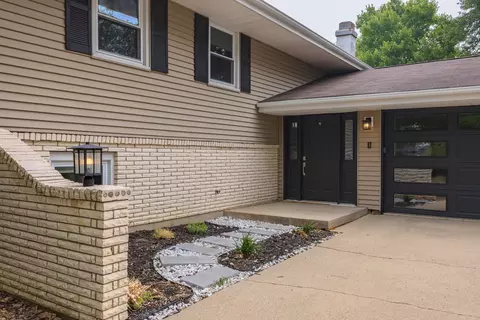 100 Riss Dr, Normal, IL 61761 photo 4