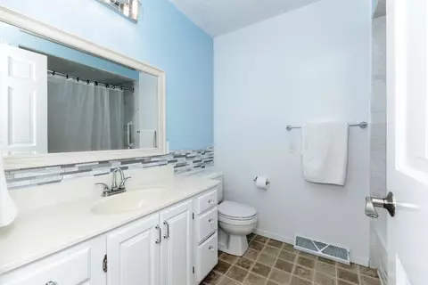 100 Riss Dr, Normal, IL 61761 photo 27