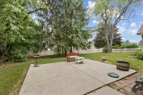 4761 Oregon Trl, Mchenry, IL 60050 photo 19