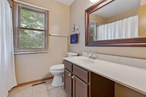 4761 Oregon Trl, Mchenry, IL 60050 photo 15