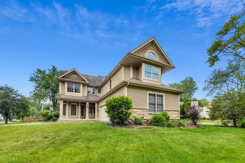 585 Front St, Lisle, IL 60532