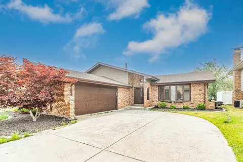15618 Sierra Dr, Oak Forest, IL 60452
