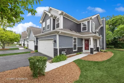 270 Wildspring Ct #8-6, Itasca, IL 60143